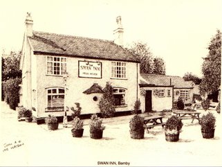 Swan, Barnby, Norfolk Image.